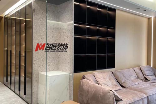 柳州市碼頭巷現(xiàn)代簡約風格三居室裝修案例